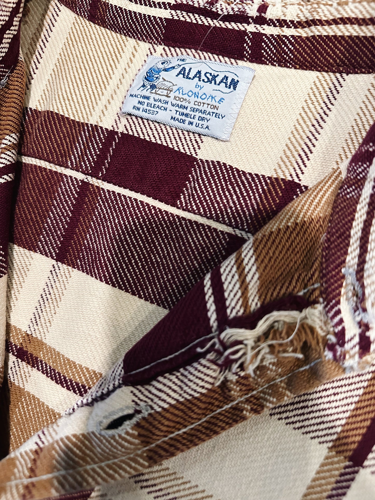 Flannel "The Alaskan" lables details 